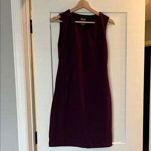 Duluth Trading Co Sleeveless V-Neck Midi Dress in Plum